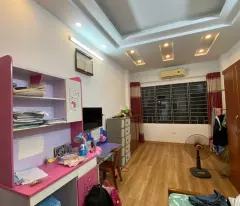 NGÕ CHỢ KHÂM THIÊN, SÁT HỒ BA MẪU, 5 TẦNG DÂN XÂY CÒN RẤT ĐẸP