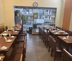 Bán 50M mặt phố trần hưng đạo tặng nhà lô góc hoàn kiếm
