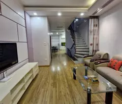 Cho thuê MBKD phố Chùa Láng Huỳnh TK Đống Đa đoạn giữa phố phù hợp thời trang nhà hàng cafe spa