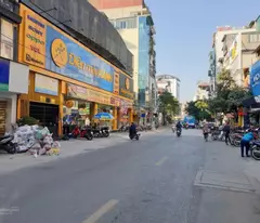 Cho thuê mặt bằng đẹp trung tâm phố Láng Hạ, MT 8m, phù hợp KD quán ăn, nhà hàng, siêu thị