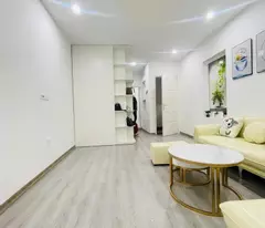 Bán gấp tập thể Hồ Tùng Mậu, tầng 3 nhà đẹp sẵn ở ngay, 3 ngủ, nội thất xịn, ô tô đỗ chân cầu thang