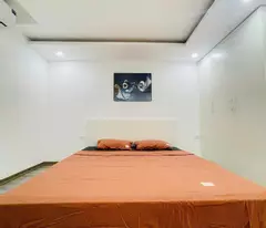 Bán gấp tập thể Hồ Tùng Mậu, tầng 3 nhà đẹp sẵn ở ngay, 3 ngủ, nội thất xịn, ô tô đỗ chân cầu thang
