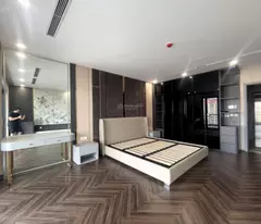 Cho thuê nhà MẶT PHỐ Trần Qúy Cáp .DT : 90 M x 8 Tầng . MT: 7 M.THÔNG SÀN, THANG MÁY.
