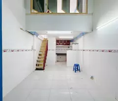 Sát mặt tiền Hoàng Diệu Q4
Ngang 3,5 Dài 7,89 m
Đúc 3 tấm 
4 tỷ