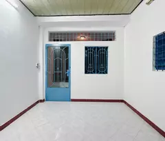 Sát mặt tiền Hoàng Diệu Q4
Ngang 3,5 Dài 7,89 m
Đúc 3 tấm 
4 tỷ