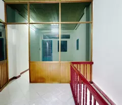 Sát mặt tiền Hoàng Diệu Q4
Ngang 3,5 Dài 7,89 m
Đúc 3 tấm 
4 tỷ