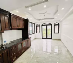 NHÀ MẶT NGÕ LÊ ĐỨC THỌ - THANG MÁY VỈA HÈ - Ô TÔ TRÁNH - KINH DOANH ĐỈNH - VỊ TRÍ GẦN NGÃ TƯ NÊN