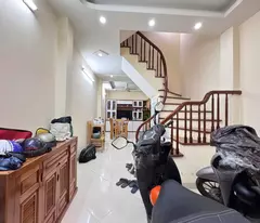 NHÀ ĐẸP PHÁO ĐÀI LÁNG 42M2*5T NHỈNH 10 TỶ, TT ĐỐNG ĐA, LÔ GÓC, SÁT PHỐ,Ô TÔ ĐỖ CỔNG, FULL NỘI THẤT