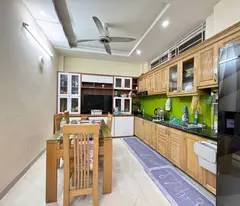 NHÀ ĐẸP PHÁO ĐÀI LÁNG 42M2*5T NHỈNH 10 TỶ, TT ĐỐNG ĐA, LÔ GÓC, SÁT PHỐ,Ô TÔ ĐỖ CỔNG, FULL NỘI THẤT
