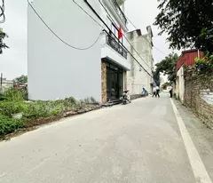Bán đất trục chính Vân Nội đường trải nhựa giá hơn 3 tỷ, mt rộng ôtô ngủ trong nhà.
