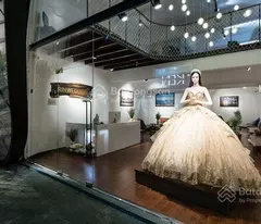 Siêu đẹp - Cho thuê nhà mặt phố Thái Hà - 100m2x5T, lô góc, mặt tiền 8m - Dãy thời trang, công nghệ