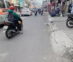 Bán nhà mặt phố 929 Lạc Long Quân, Tân Bình, 4.8 tỷ, 3 tầng, 4PN