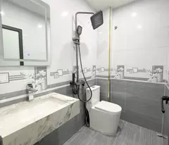Bán nhà Thanh Xuân 7.96 tỷ, 40m2, nhà mới, ở ngay, 20m ra ô tô tránh