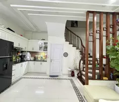 BÁN NHÀ BÁT KHỐI-LONG BIÊN 5.5 TỶ 30m, 5 TẦNG, MT 5m, GẦN Ô TÔ, FULL NỘI THẤT, AN SINH TỐT.