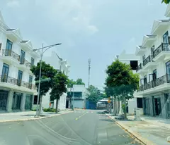 Nhà phố đẹp KDC Đông Hưng - Dĩ An, Bình Dương