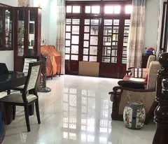 Chủ mua Nhà TO, sang nhà nhỏ P.TÂNSƠNNHÌ, Q.TP 130m2 ngang ~8m vuông A4 chỉ 16 tỉx