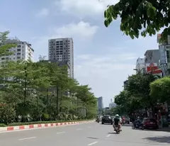 Bán nhà H2 Hoàng Quốc Việt Sát Phố Ở Ấm Áp Nội Thất Đẹp 21m2 5 tầng 3.5 tỷ
