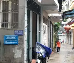 Bán nhà L2 Lạc Long Quân Sát Phố Ở Ấm Áp 5 phút ra Tây Hồ 22m2 3.35 tỷ