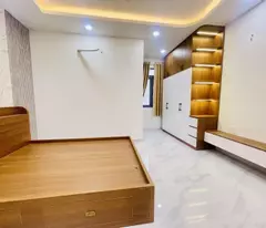 NHÀ 5 TẦNG TK SANG TRỌNG HIỆN ĐẠI HẺM NHỰA 7M - LÊ VĂN QUỚI - 5 Lầu - THANG MÁY.