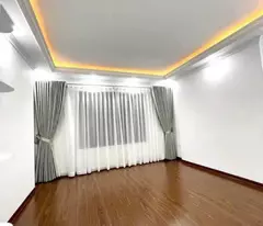 NHÀ ĐẸP PHỐ CẦU GIẤY - 40M2 x 5T - MT 4.2M - 7.65 TỶ - NHÀ ĐẸP - NGÕ THOÁNG - Ô TÔ ĐỖ 24/7