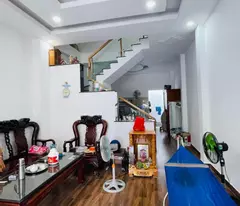 Nhà mặt tiền đường 882 phú hữu DT 64m, 3 tầng giá tốt