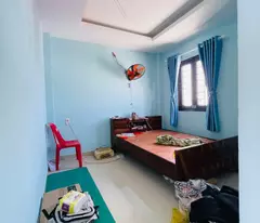 Nhà mặt tiền đường 882 phú hữu DT 64m, 3 tầng giá tốt