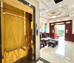 Biệt thự mini (5.3x17), nở hậu nhẹ 5.6m, có thang máy 1 trục xe tải Hà Huy Giáp, Q12