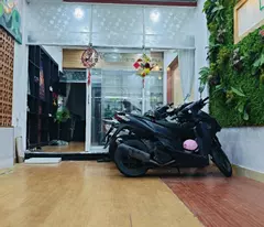 Mặt tiền KD hẻm 181 Âu Dương Lân 4.1x23, 5 tầng, P2 Q8 chỉ 17 tỷ 5