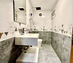 LOANH QUANH HƠN 9 TỎI  CÓ NGAY 1 CĂN NHÀ MỚI 50M,4T,5m MT TẠI LÁNG HẠ, ĐỐNG ĐA, FULL NỘI THẤT XỊN