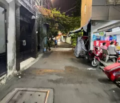 Nhà cũ tiện xây mới 41m2 trung tâm quận 10 , đằng sau siêu thị sài gòn . Hẻm trước 6M mở rộng ,