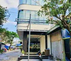 Tòa Nhà Vp Lô góc 5 tầng đường Bùi Văn Ngữ, phường HT, Q12, dt 85m2 (4,3mx20m). Đường 8m. Giá 9,5Tỷ
