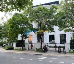 Bán gấp biệt thự Tân Cảng thuộc khu đô thị Vinhomes Central Park