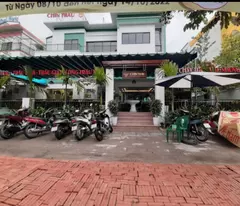 Cho thuê mặt bằng kinh doanh Duy Tân 150m2 x1T MT 10m vị trí siêu đẹp kinh doanh mọi mô hình