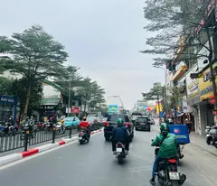 Bán Nhà Phố Tây Sơn - Đống Đa - Ba Bước Ra Mặt Phố - Diện Tích gần 40m, 4 tầng, Nhỉnh 4 tỷ 5 hơn