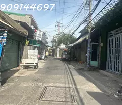 Bán Nhà 4 tầng Mặt tiền đường Hà Chương, phường Trung Mỹ Tây, Q12, dt 68m2 (4mx17m). Giá 6,7Tỷ