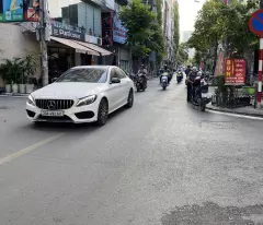 Một căn duy nhất đường Láng, Đống Đa, Ở đằng cấp, tặng 100% nội thất, 40m, 4t, giá 6.25 tỷ.