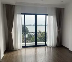 Bán nhà 6 tầng mặt đường Lạc Long Quân 6 tầng, thang máy.