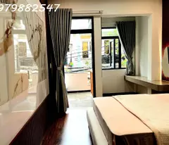 Bán nhà đẹp Bình Thạnh - 1 sẹc  hẻm xe hơi  XVNT- gần ngã tư Hàng Xanh - 50m2 - Giá : 8.9 tỷ