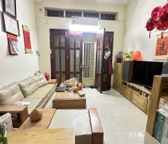 NHÀ ĐẸP - CẠNH PHỐ - NGÕ THÔNG ÔTÔ - 4 TẦNG, 25M2 - GẦN HỒ VÀ CHỢ - NHỈNH 8.3 TỶ