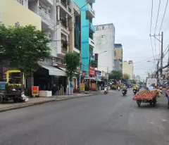 Nhà Mặt Tiền Giá Rẻ: Nhà mặt tiền Phạm Văn Bạch giá rẻ.