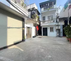Bán 68M nguyễn khoái tặng nhà ô tô dừng đỗ cửa ngày đêm vào nhà hoàng mai