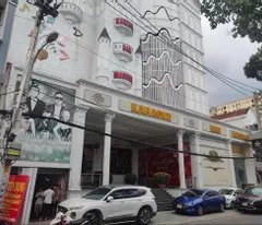 CHO THUÊ NHÀ MẶT TIỀN TRUNG MỸ TÂY 2A, Q.12 – DIỆN TÍCH LỚN, 61 PHÒNG, THANG MÁY – GIÁ CHỈ 2XX