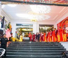CHO THUÊ NHÀ MẶT TIỀN TRUNG MỸ TÂY 2A, Q.12 – DIỆN TÍCH LỚN, 61 PHÒNG, THANG MÁY – GIÁ CHỈ 2XX
