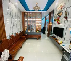 Nhà đẹp 4 tầng, ngay Liên Phường, Phân lô, xe hơi tránh, 60m2, 4PN, nhỉnh 5 tỷ