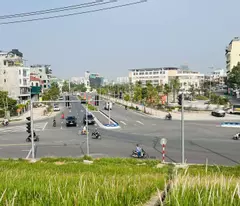 biệt thự sân vườn Ngọc Thuỵ-Long Biên, 472m x 3 tầng, mặt tiền 14m, ôtô tránh