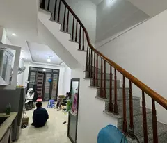 Bán nhà phố YÊN BÌNH, mặt phố kinh doanh, ô tô đỗ cổng, 30 m, 5 tầng, 7.25 tỷ.