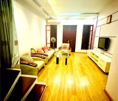 Bán nhà phân lô, Nguyễn Chí Thanh, Đống Đa, HN, DT 65m 5 tầng 4,5m mặt tiền, giá 16,8 tỷ.
