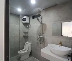 Nhà đẹp Vạn Phúc Ô tô đỗ cửa,chỉ xách Vali về ở 6.5 Tỷ ,5 tầng.