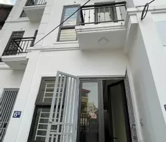 Cho thuê nhà riêng 4 tầng: 1 phòng khách + 4 phòng ngủ + 3 bvs