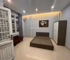 Siêu hiếm! Bán nhà Nguyễn Chí Thanh plô, vỉa hè, oto tránh, KD đỉnh, 50m2,5T, MT 5,2m, chỉ 19. X tỷ